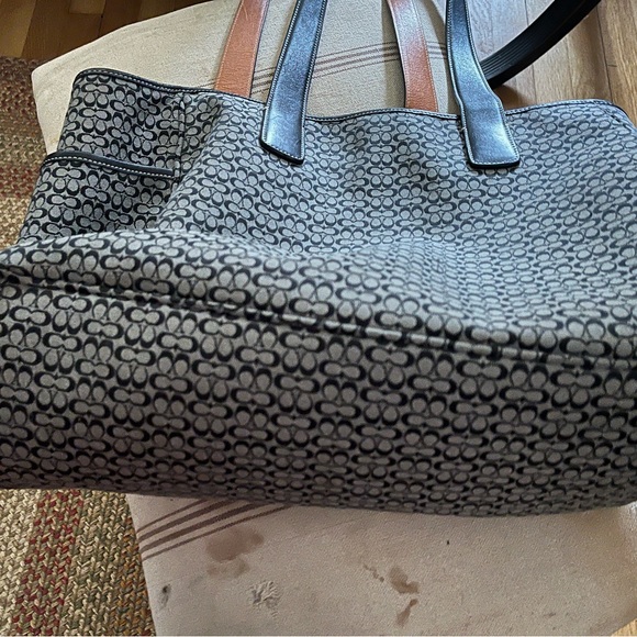 Coach diaper bag - Picture 2 of 5